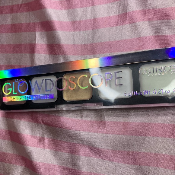 Makeup bundles!!!!! - Picture 5 of 10